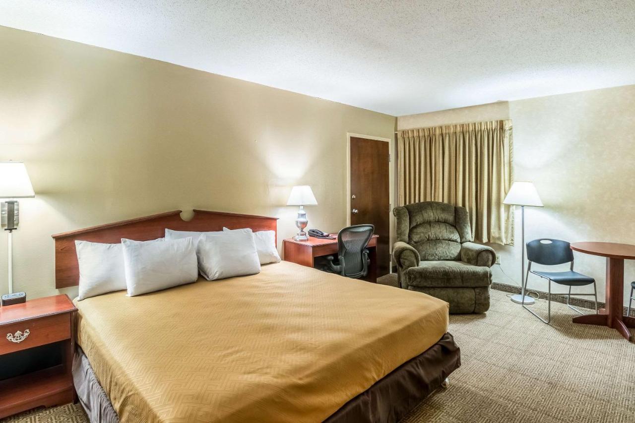 Econo Lodge 贝克利 外观 照片