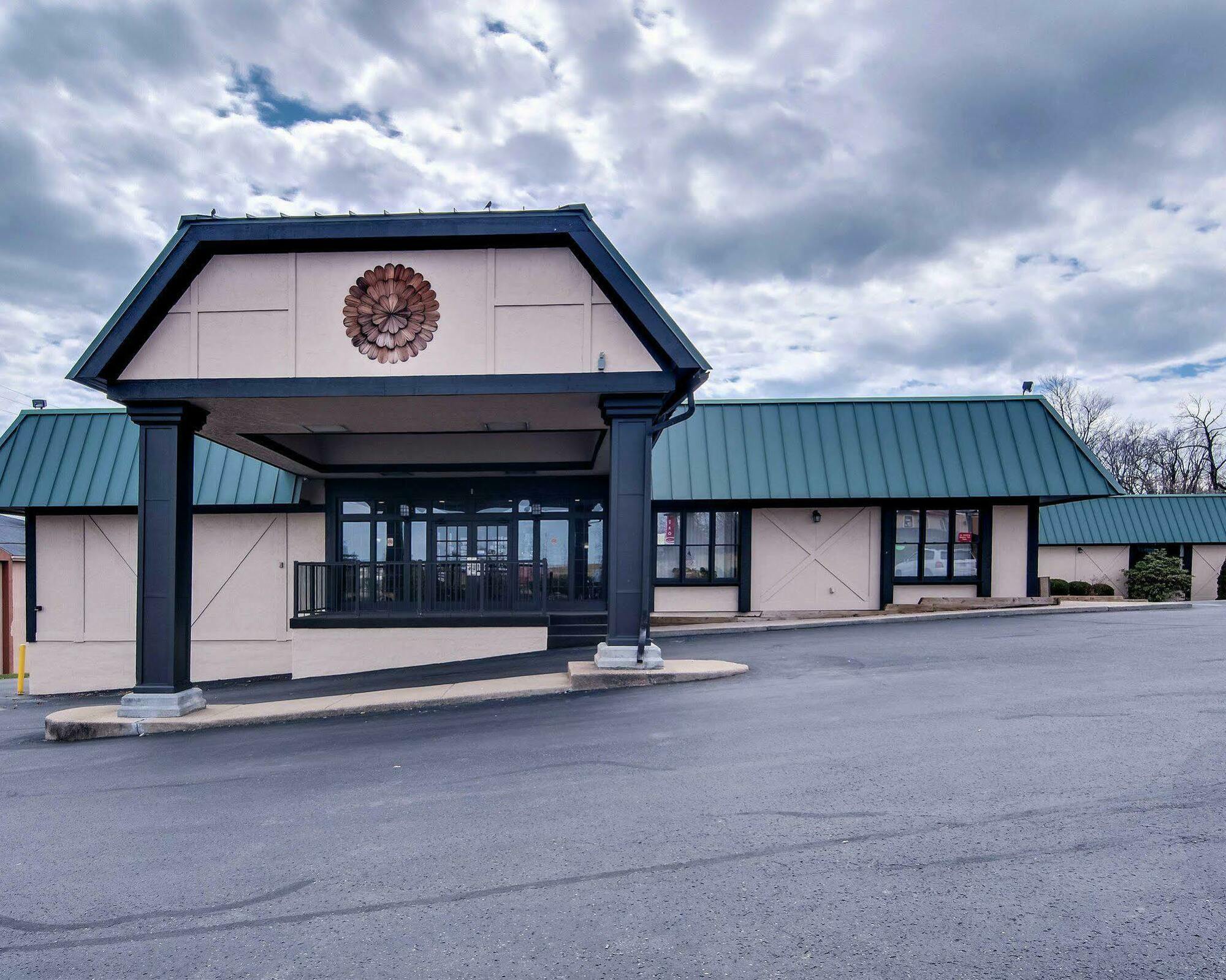 Econo Lodge 贝克利 外观 照片